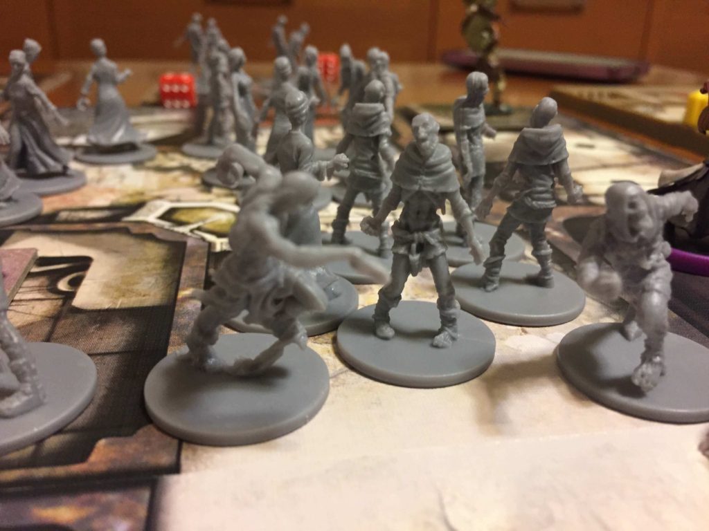 Ripresa ravvicinata delle miniature degli zombie